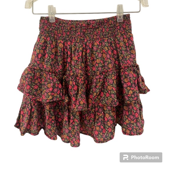 Hollister floral skirt, SP - Picture 4 of 4